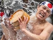 احتفالات تحت الصفر كرنفال التحمل السنوى للمياه الباردة فى اليابان