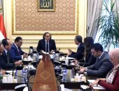 مدبولى يستعرض مع رئيس هيئة الاستثمار تصورات تحسين مناخ الاستثمار فى مصر