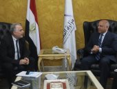 وزير النقل يستقبل المدير العام للاتحاد الدولى للسكك الحديدية لبحث التعاون