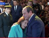 الرئيس السيسي يكرم أسر الشهداء فى احتفالية عيد الشرطة الـ71