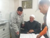 وكيل أوقاف الإسكندرية يتفقد مساجد محرم بك 