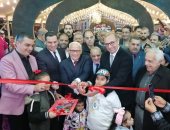 محافظ بورسعيد ورئيس الغرفة التجارية يفتتحان معرض "أهلا رمضان".. صور 