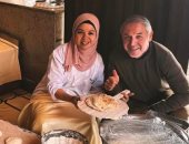 كولر مداعبا المصريين: الحياة مثل العيش تتطلب الكثير من الجهد لتحقيق الأهداف