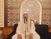 الشيخ عبدالفتاح الطاروطي يتلو آيات من القرآن الكريم في عزاء علام عبدالغفار