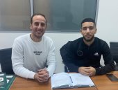 الأهلي يعلن رسمياً الصفقة الرابعة بضم أحمد قندوسي لاعب وفاق سطيف