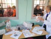 مجلس الوزراء وجامعة الأزهر ينظمان قافلة طبية بالمجان فى دمياط.. صور 