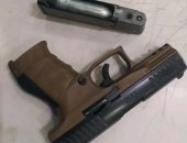 جمارك مطار القاهرة تضبط محاولة تهريب مسدس يعمل بضغط الهواء