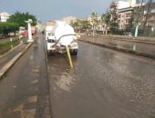 محافظ كفر الشيخ يتابع رفع مياه الأمطار بالمدن والقرى واستمرار الطوارئ.. صور