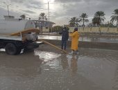 محافظ الإسكندرية يشدد على التواجد الميدانى للتعامل مع تداعيات نوة الكرم.. صور