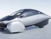 تصميم جديد لسيارة تعمل بالطاقة الشمسية تسير على 3 عجلات.. اعرف سعرها