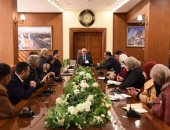 محافظ بورسعيد يتابع تنفيذ مشروعات الربع الثالث للخطة الاستثمارية