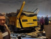 مصرع 3 أشخاص فى حادث تصادم أتوبيس وتريلا وموتوسيكل بطريق العين السخنة.. صور  