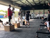 منتخب الشباب يخوض تدريبات بدنية صباحية.. صور