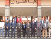 سفير الاتحاد الأوروبى بالقاهرة يتفقد منشآت جامعة الوادى الجديد بالخارجة 