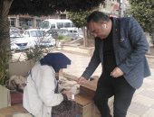 محافظ الدقهلية يوجه بتقديم الدعم لمسنة بشارع ميدان المحطة بالمنصورة
