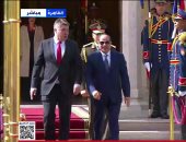 الرئيس الكرواتى يصل قصر الاتحادية والرئيس السيسى فى استقباله 
