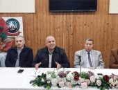 وكيل التعليم بدمياط يبحث مع موجهى المواد الاستعداد لبدء الفصل الدراسى الثانى