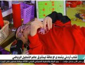 "القاهرة الإخبارية" تعرض تقريرا عن شاب أردنى يتحدى الإعاقة: "دخل عالم التحليل الرياضى"