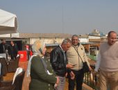 إعادة تسيير باخرة سياحية تعثرت ببنى سويف.. وتنظيم رحلة للفوج إلى ميدوم (صور)