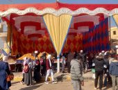 منافذ السلع المخفضة تواصل انتشارها فى الجيزة.. تجهيز 3 منافذ ثابتة للخضراوات والفاكهة فى حى شمال.. وآخر في منطقة بين السرايات بالدقى.. و4 فى مركز منشأة القناطر.. وتجهيز منفذين بأوسيم