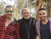 أحمد فهمى مع السعدنى وخالد يوسف من كواليس تصوير مسلسل "سره الباتع"