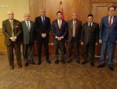 وزير الرياضة يجتمع مع لجنة الانضباط والقيم باتحاد الكرة بحضور علام