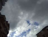 سحب كثيفة ورياح شديدة وغيوم بسماء محافظة دمياط.. صور