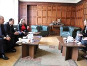 الغرفة التجارية بالإسكندرية تستقبل نائب السفير الأسترالى