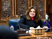 وزيرة الهجرة تهنئ الطلبة المصريين أوائل الثانوية في الكويت