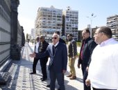 محافظ بورسعيد يعلن الانتهاء من تطوير الممشى السياحى قريبًا.. صور