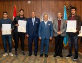مجلس جامعة طنطا يكرم فريق طلاب الهندسة لحصدهم أول مركز بمجال التخطيط الذكى