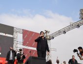 مصطفى حجاج يغني فى يوم ترفيهي لأسرة من أجل مصر المركزية بجامعة حلوان 