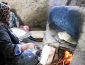 رحلة خبز "البتاو" فى قرى مصر من الرحايا لنار الفرن