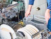 6 أسباب تجعل غسالة الأطباق لا تنظف الصحون جيدا.. منها استخدام منظف خاطئ