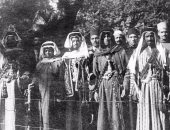شاهد.. صور نادرة لزيارة الملك عبد العزيز آل سعود لحديقة الحيوان 1946