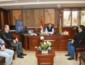 محافظ الغربية يناقش مع مديرى المصرية للاتصالات ملف التحول الرقمى
