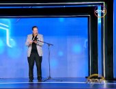 عازف الناى نبيل برجاس يعزف مقطوعة موسيقية ببرنامج الدوم