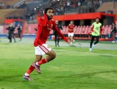الأهلي يفتح ملف تجديد عقد حسين الشحات بعد مباركة كولر