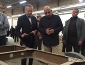 وزير قطاع الأعمال العام فى جولة تفقدية بشركة النصر للسيارات