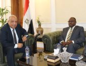 وزير قطاع الأعمال العام يستقبل سفير زامبيا بالقاهرة لبحث تعزيز التعاون الاقتصادى
