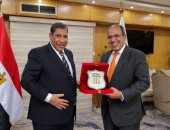 مجلس الدولة يوقع بروتوكول تعاون مع الجامعة البريطانية في مصر 
