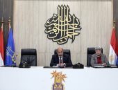 محافظ أسوان يطالب بتشديد الرقابة لمواجهة محاولات احتكار السلع الغذائية