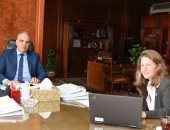 وزير الرى يبحث سبل التعاون مع خبيرة الموارد المائية ببرنامج الأمم المتحدة