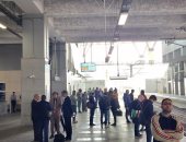 إقبال كبير على استقلال القطار الكهربائى الخفيف LRT.. صور