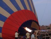 تحليق 99 رحلة بالون طائر على متنها 2700 سائح من حول العالم خلال يومين بالأقصر.. صور