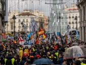 رجال الشرطة يتظاهرون فى إسبانيا ضد مشروع إصلاح "قانون الكمامة"