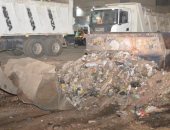 محافظ القليوبية: رفع 1200 طن تراكمات قمامة بحملة نظافة مكبرة بشبرا الخيمة