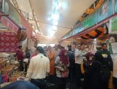 إقبال كبير على معرض "خير مزارعنا لأهالينا" بحديقة الأورمان فى الجيزة ..صور