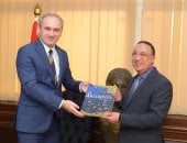 محافظ الإسكندرية يبحث مع سفير بيلاروسيا تعزيز التعاون والعلاقات بين الجانبين