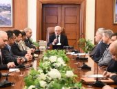 محافظ بورسعيد يترأس اجتماع لجنة دراسة مقترحات تطوير منطقة المثلث